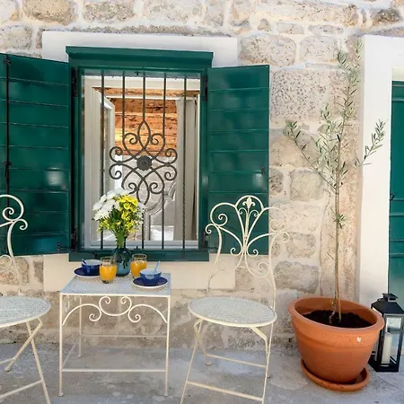 Balturio Boutique 4 Stars In The Center Apartman