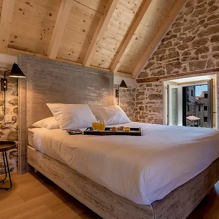 Balturio Boutique 4 Stars In The Center