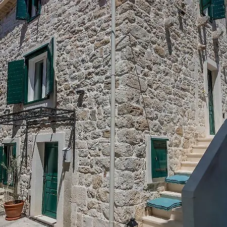 Balturio Boutique 4 Stars In The Center *